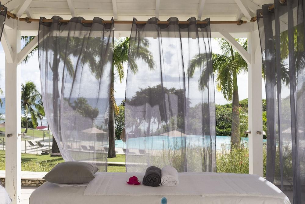 Résidence Pierre&Vacances Premium Les Ilets Sainte-Luce Esterno foto
