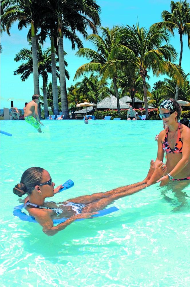 Résidence Pierre&Vacances Premium Les Ilets Sainte-Luce Esterno foto